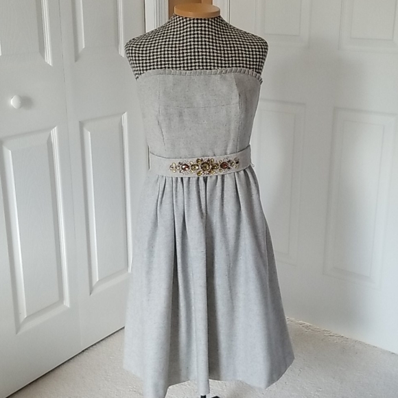 Banana Republic Dresses & Skirts - Banana Republic Strapless Dress w/Rhinestone Sz 6